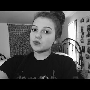 Meet your Posher, Naomi